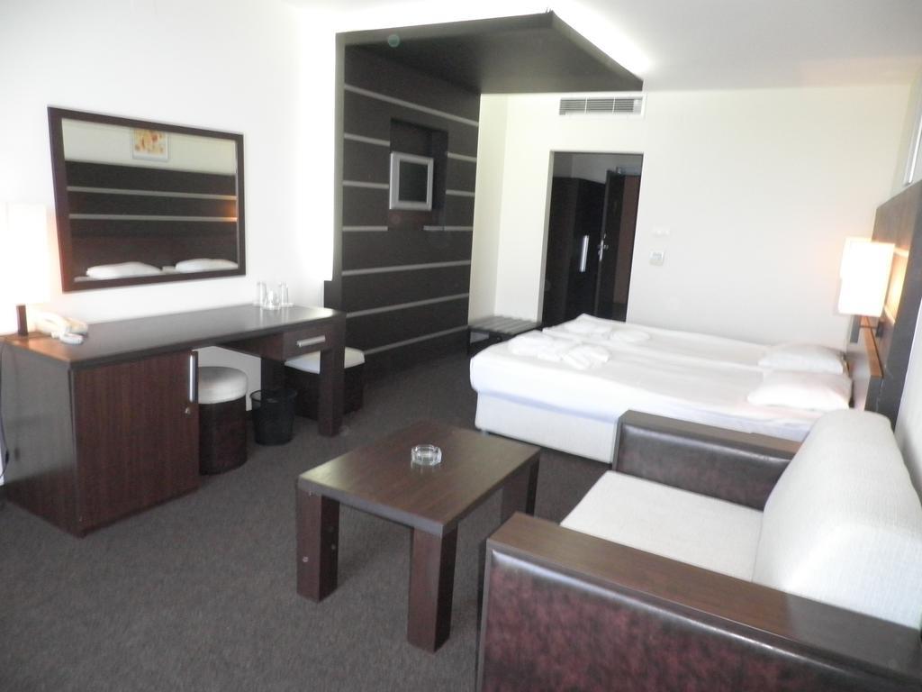 Hotel Vigo 内塞伯尔 外观 照片